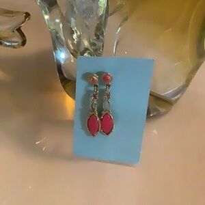 Dangle drop red gold pierced earrings look vintage very pretty design